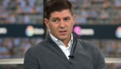 鲸猜足球-杰拉德谈斯洛特：赛后别一直提低位防守了，关键是解决方案