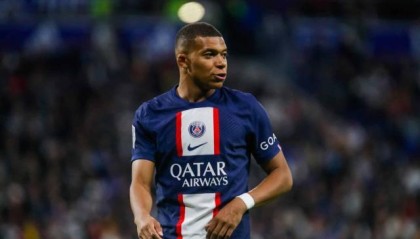 鲸猜足球-法媒：巴黎对姆巴佩风波感到愤怒 双方将继续会谈